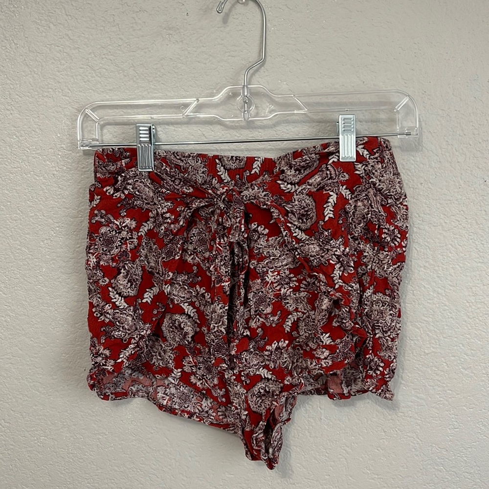 Flowy shorts